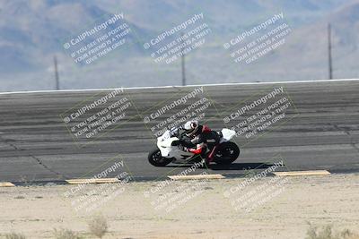 media/Jan-15-2026-Racers Edge (Thu) [[dfebeb70ab]]/3-B Group/Session 2 (Bowl Exit)/